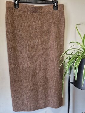 Classic Brown Knit Pencil Skirt